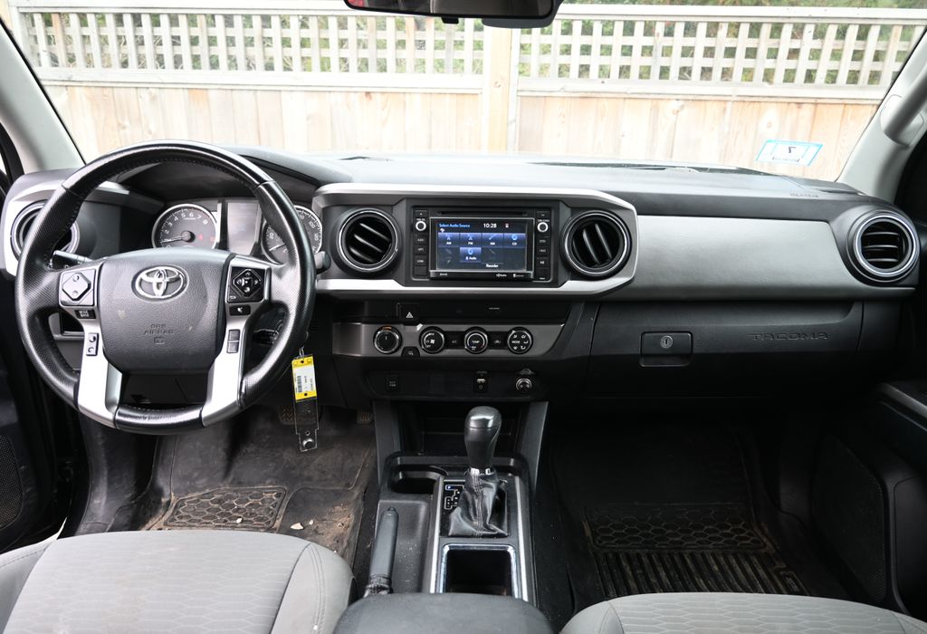 Thumbnail: 2019 Toyota Tacoma - 4