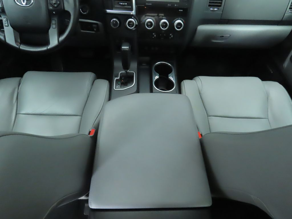 Thumbnail: 2021 Toyota Sequoia - 17