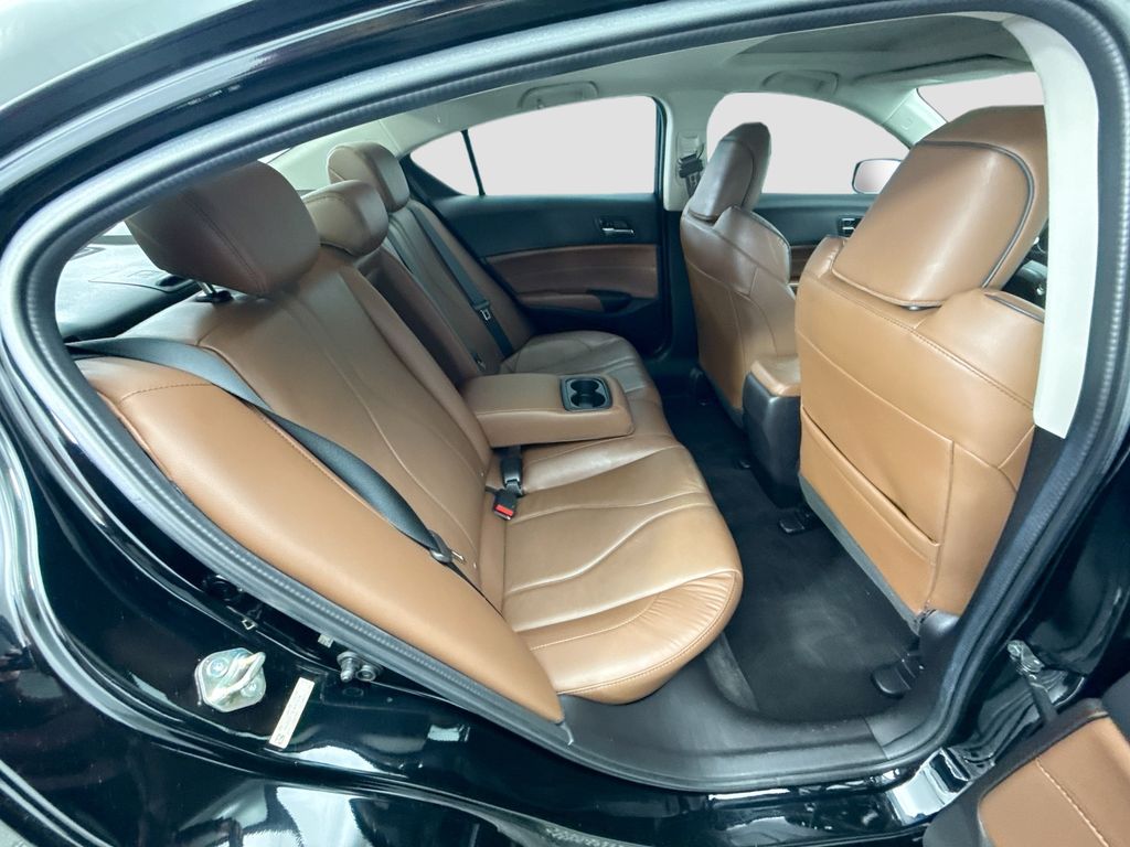 Thumbnail: 2020 Acura ILX - 20