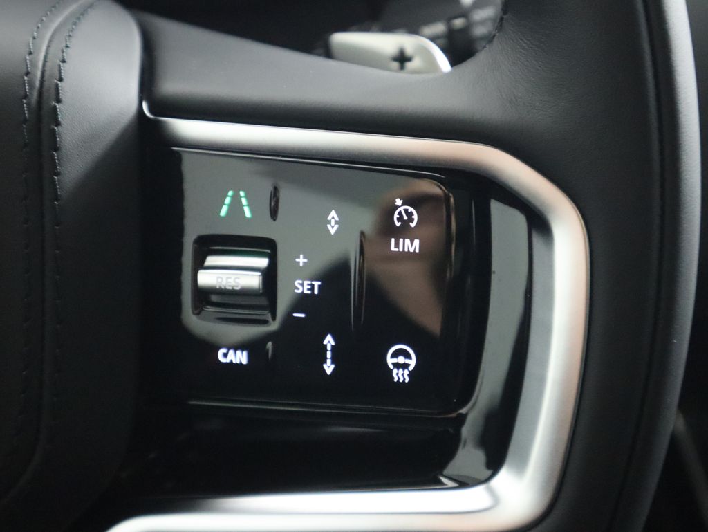 Thumbnail: 2025 Land Rover Range Rover Sport - 13