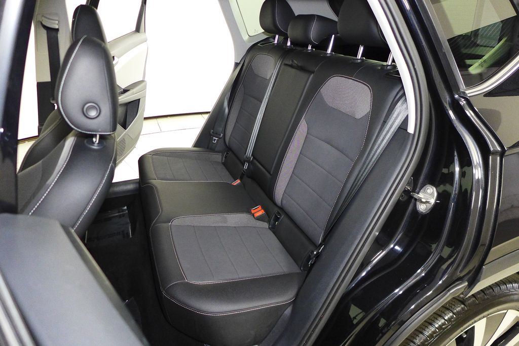 Thumbnail: 2022 Volkswagen Taos - 20