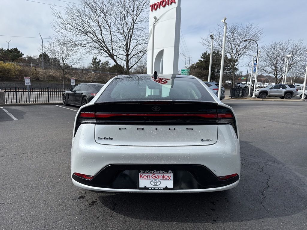 2025 Toyota Prius Limited photo