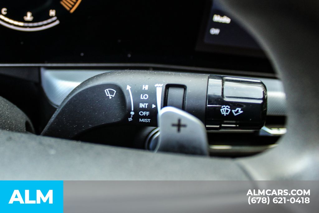 Used 2025 Blue Hyundai SEL image 30