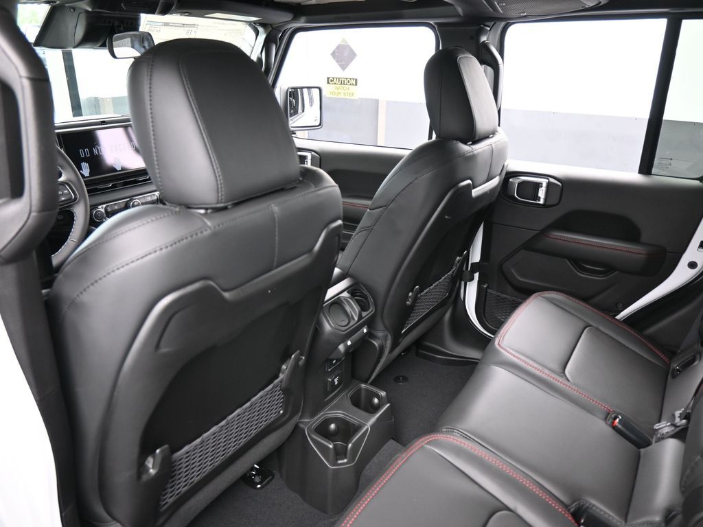 New 2026 Bright White Clearcoat Jeep Rubicon image 27