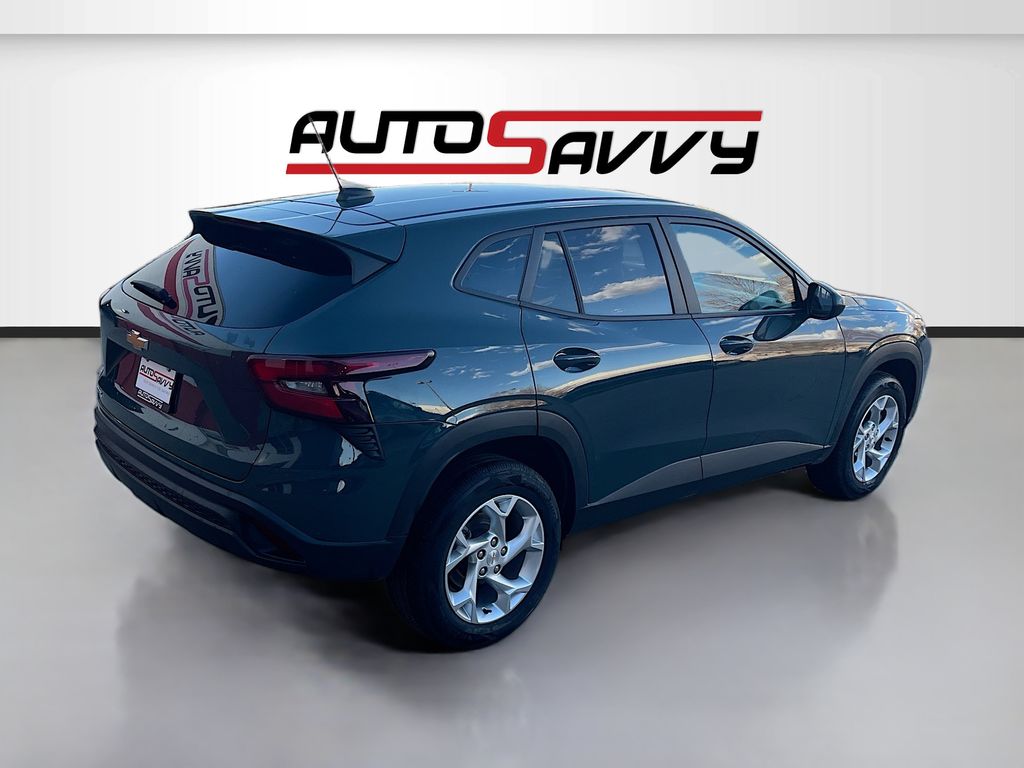 View vehicle photo 7