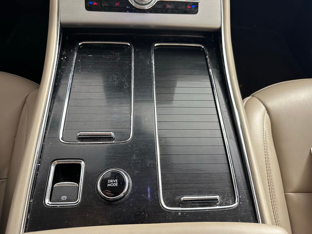 Thumbnail: 2022 Lincoln Aviator - 22