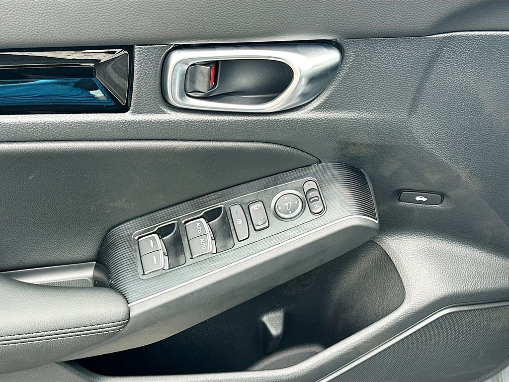 2025 Honda Civic Sport Touring 19