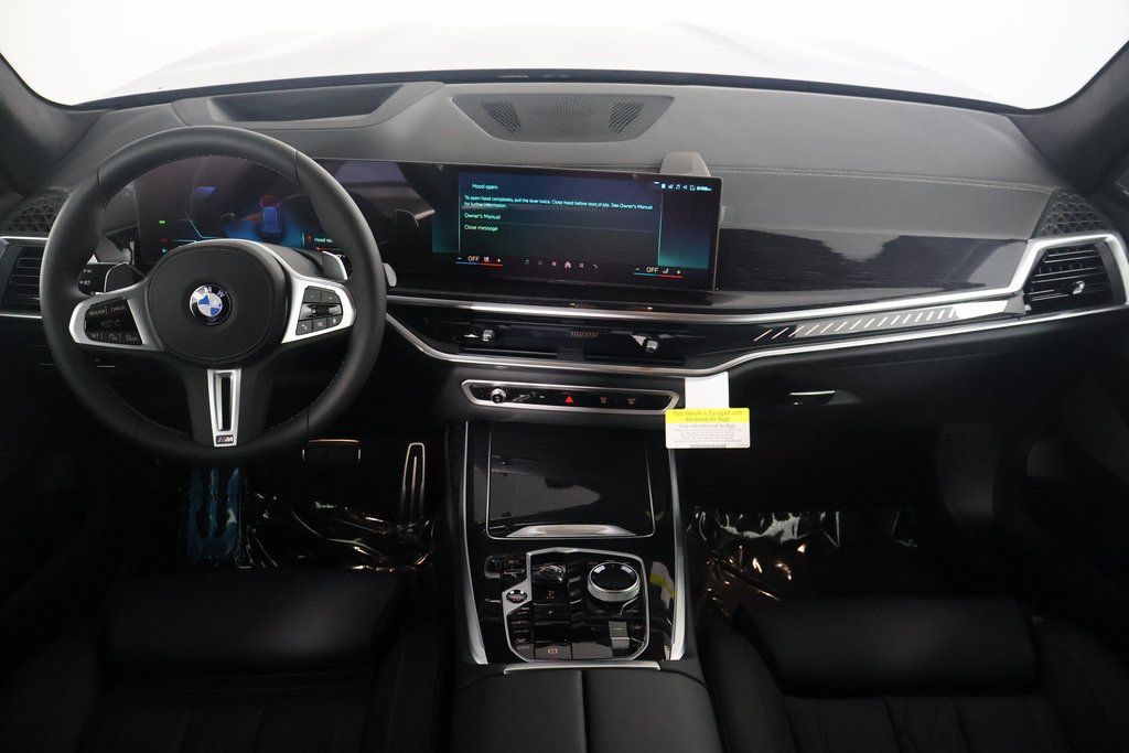 Thumbnail: 2026 BMW X7 - 4