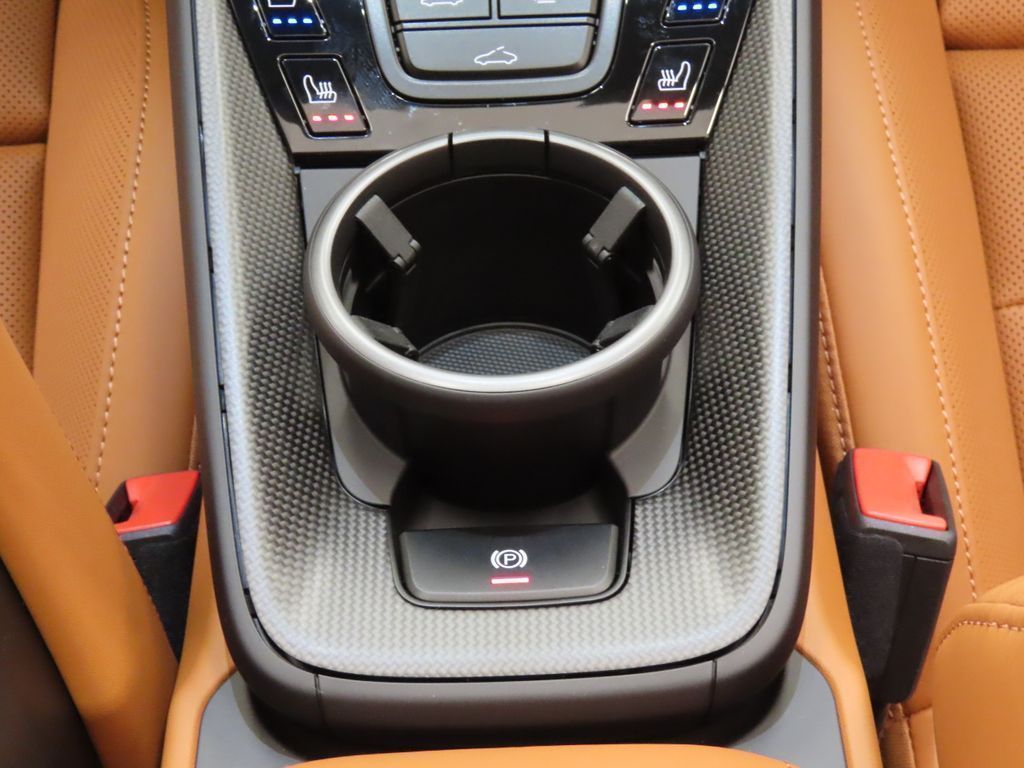 Thumbnail: 2026 Porsche 911 - 29