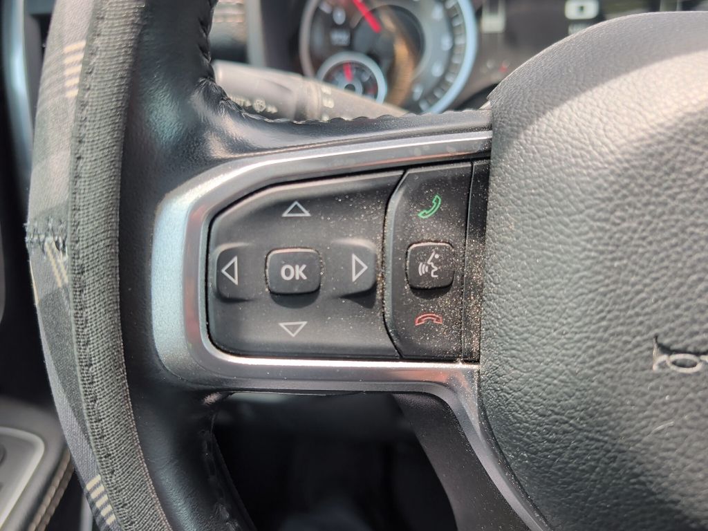 2022 Diamond Black Crystal Pearlcoat Ram 1500 Laramie 4X4 Truck