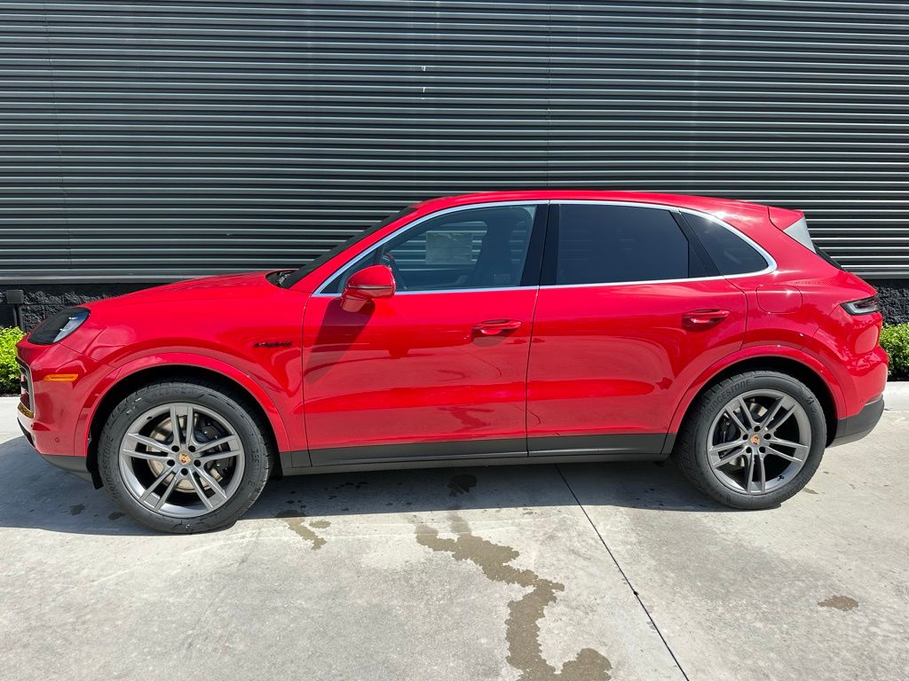 Thumbnail: 2025 Porsche Cayenne - 2