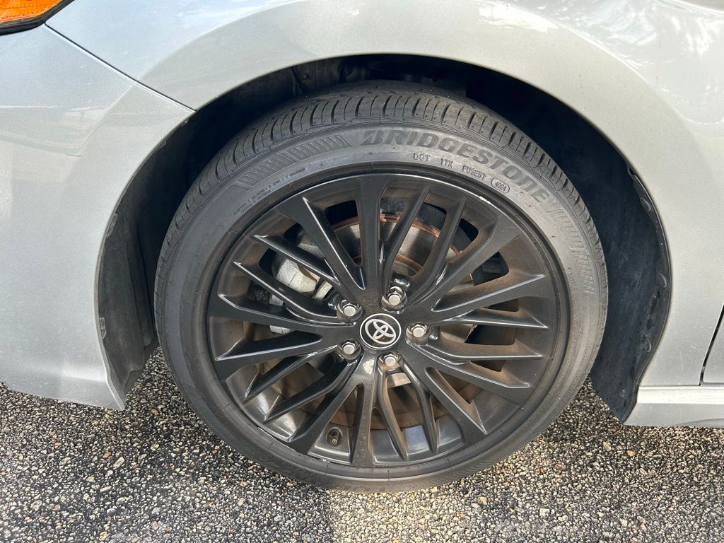 2020 Toyota Camry SE 9