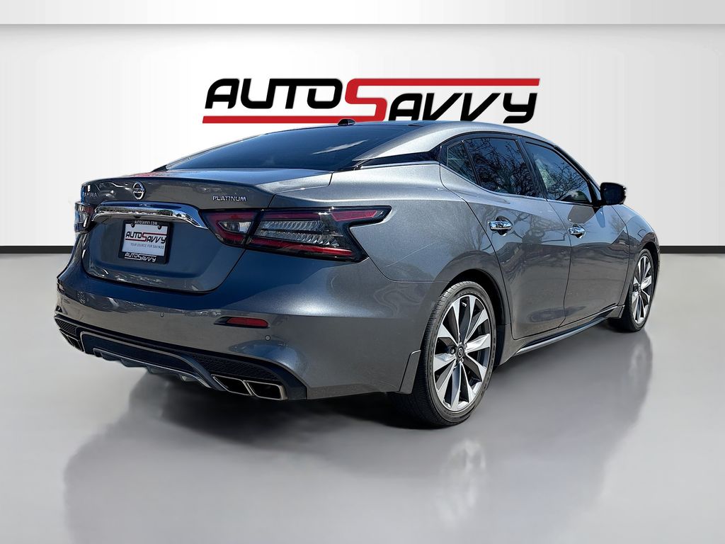 Used 2022 Gray Nissan Platinum image 7