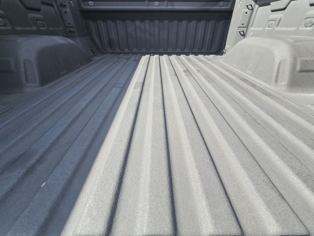 Used 2025 Gray Chevrolet Custom image 32
