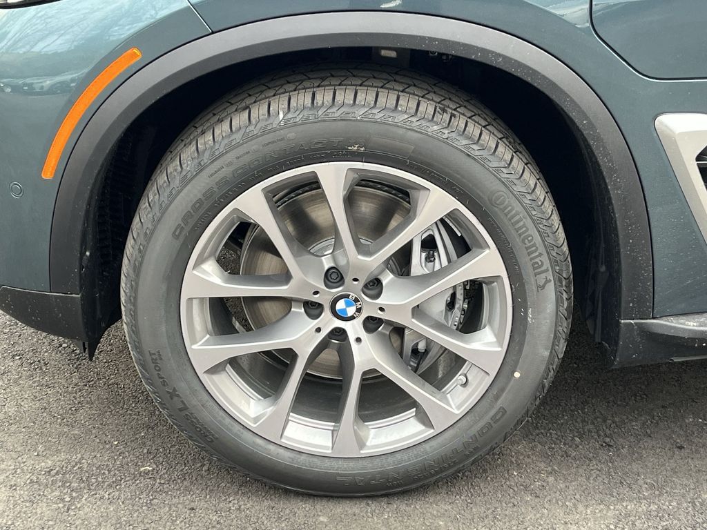 Thumbnail: 2026 BMW X5 - 10