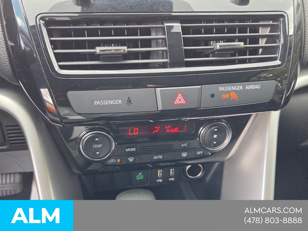 Used 2024 Gray Mitsubishi LE image 24