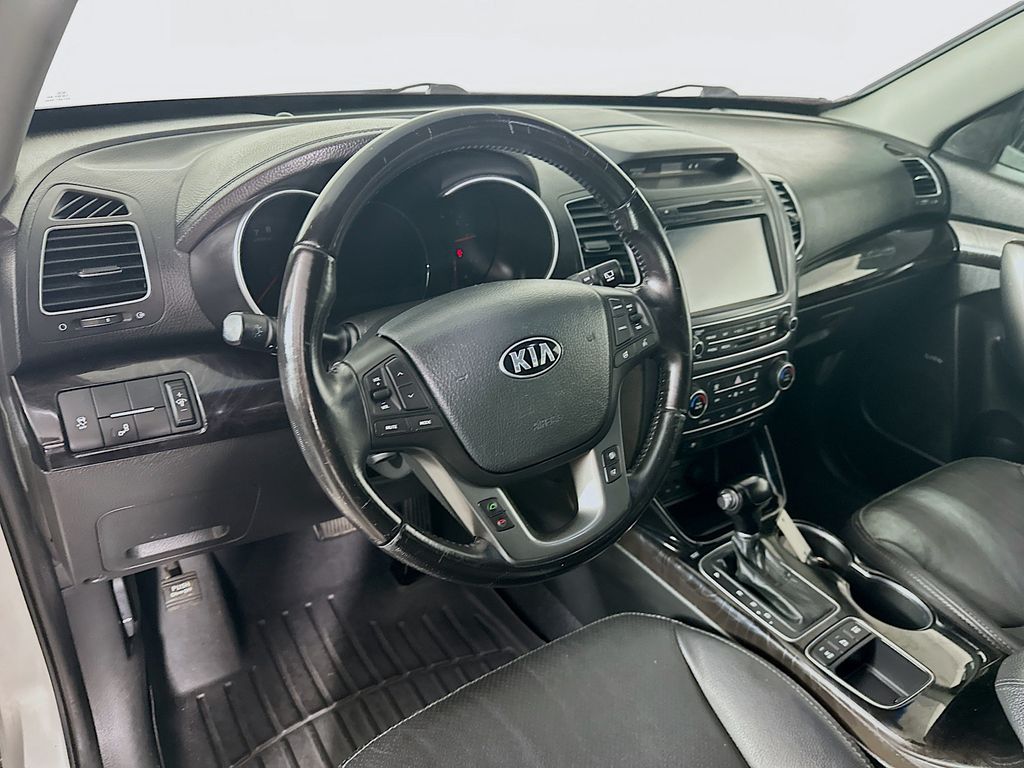 Used 2014 Silver Kia SX image 30