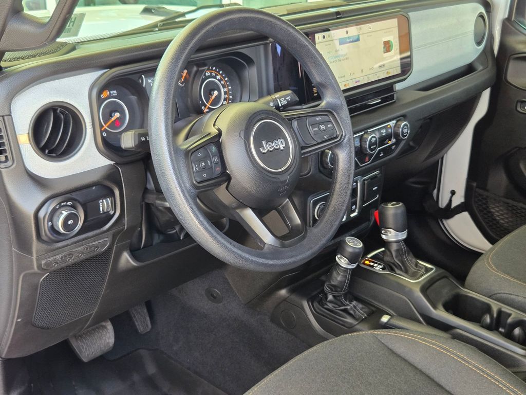 Used 2025 Jeep Wrangler SUV