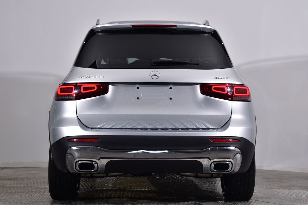 Thumbnail: 2022 Mercedes-Benz GLB - 4