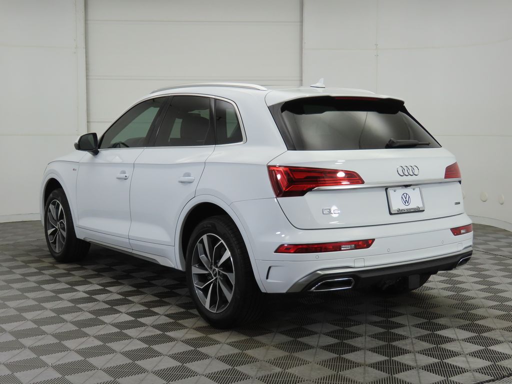 Thumbnail: 2023 Audi Q5 - 7