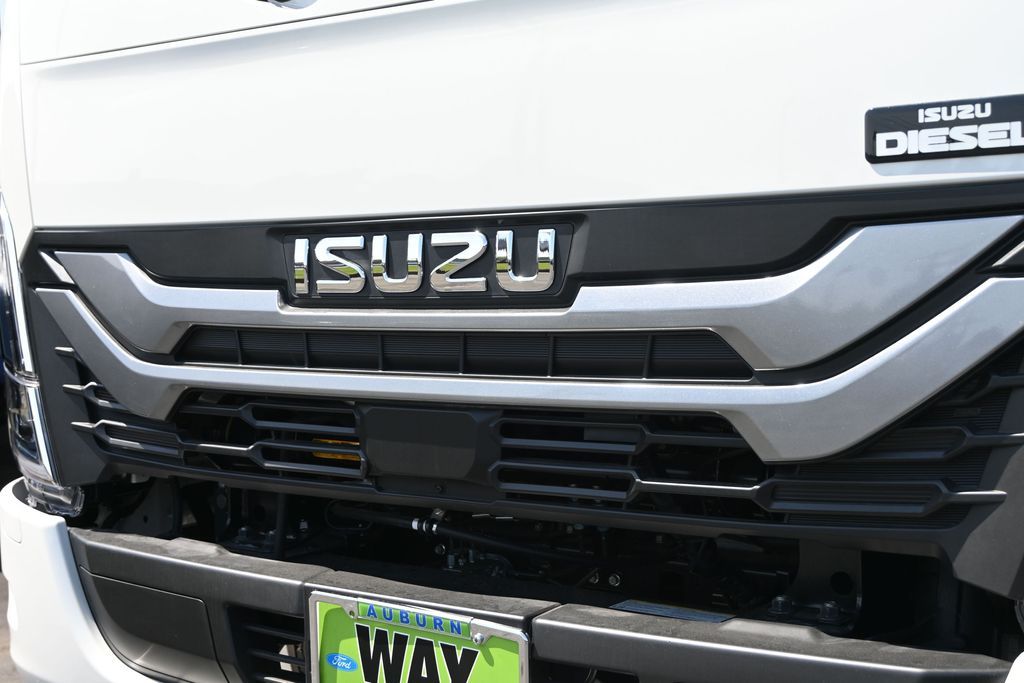 2026 Isuzu NPR XD 