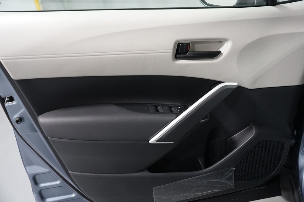 Thumbnail: 2026 Toyota Corolla Cross - 27