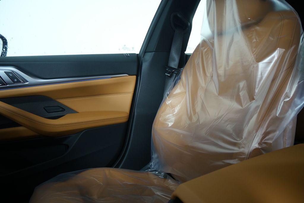 Thumbnail: 2025 BMW i4 - 23