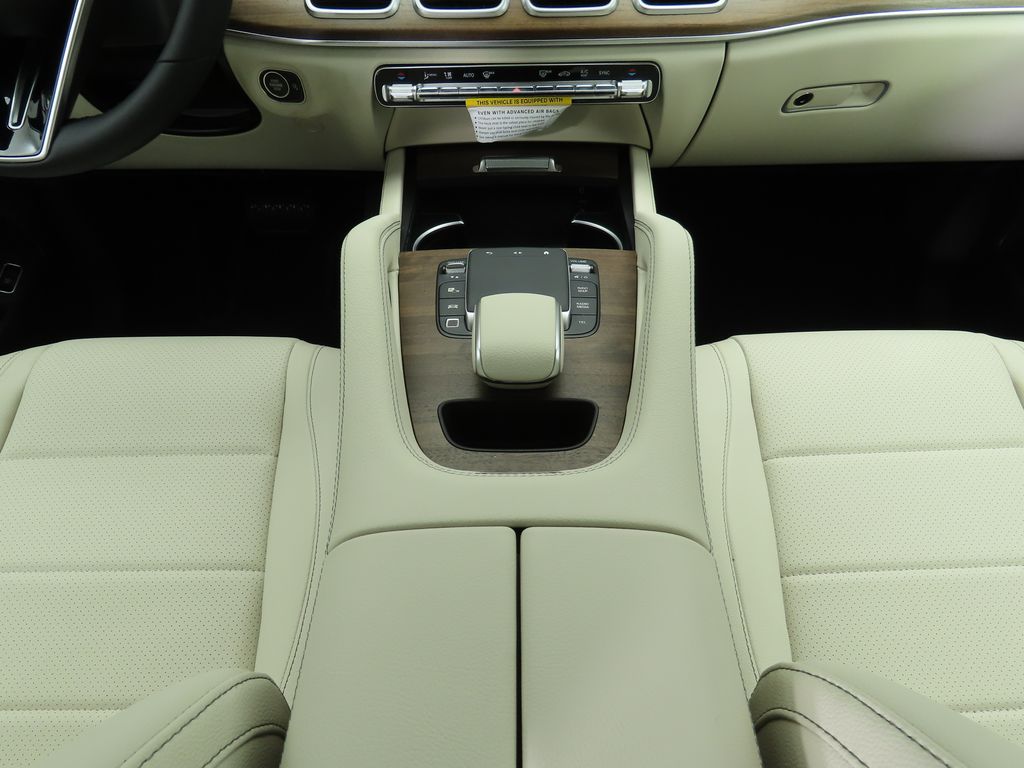 Thumbnail: 2026 Mercedes-Benz GLE - 16