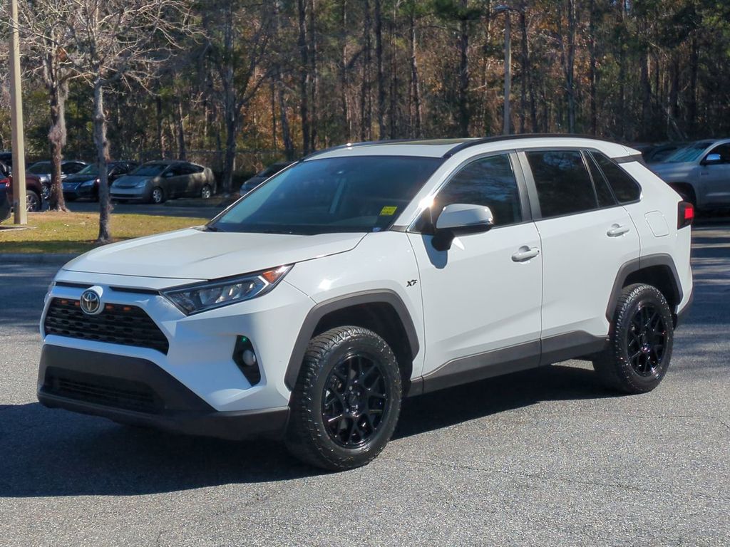 2021 Toyota RAV4 XLE FWD