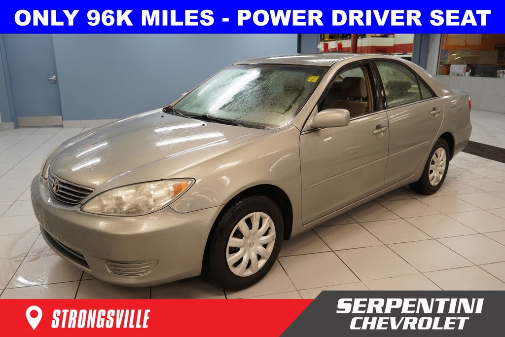 2005 Toyota Camry LE FWD