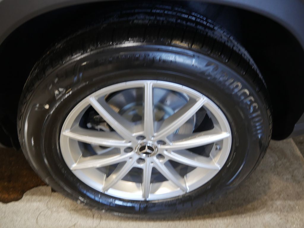 Thumbnail: 2026 Mercedes-Benz GLE - 13