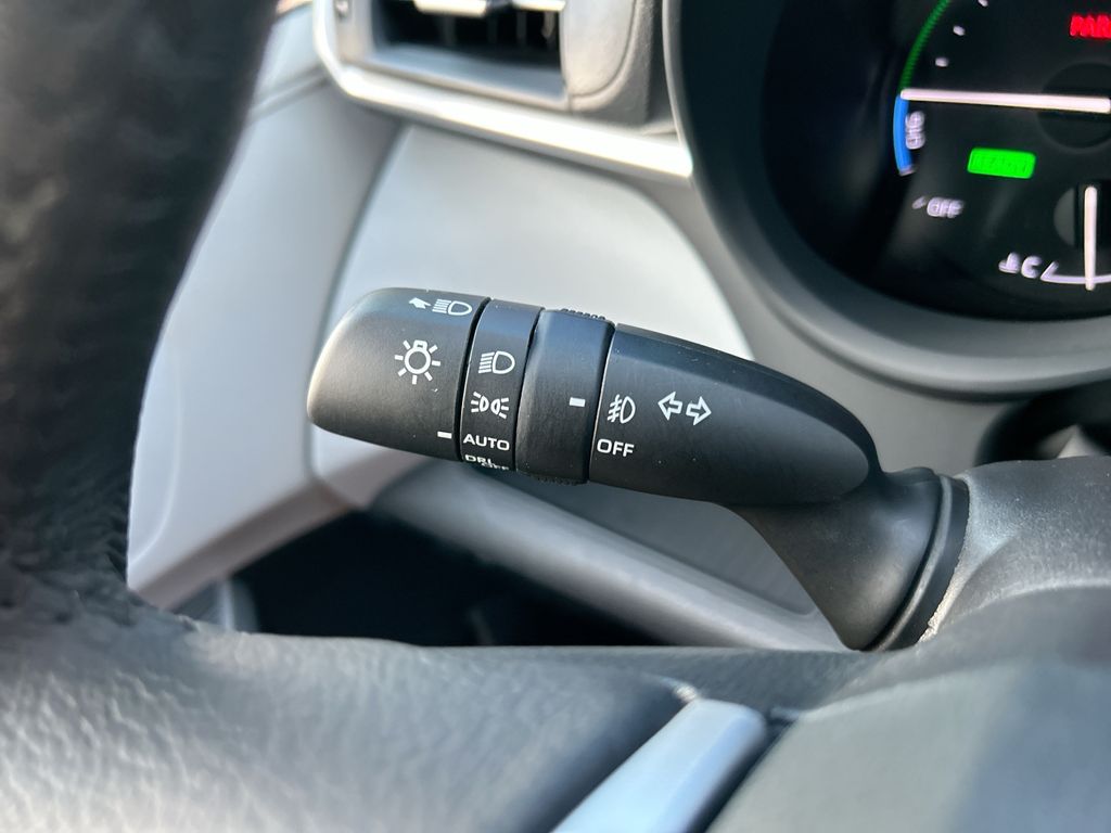 Thumbnail: 2025 Toyota Sienna - 21