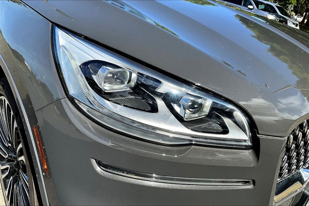 Used 2022 Gray Lincoln Black Label image 32
