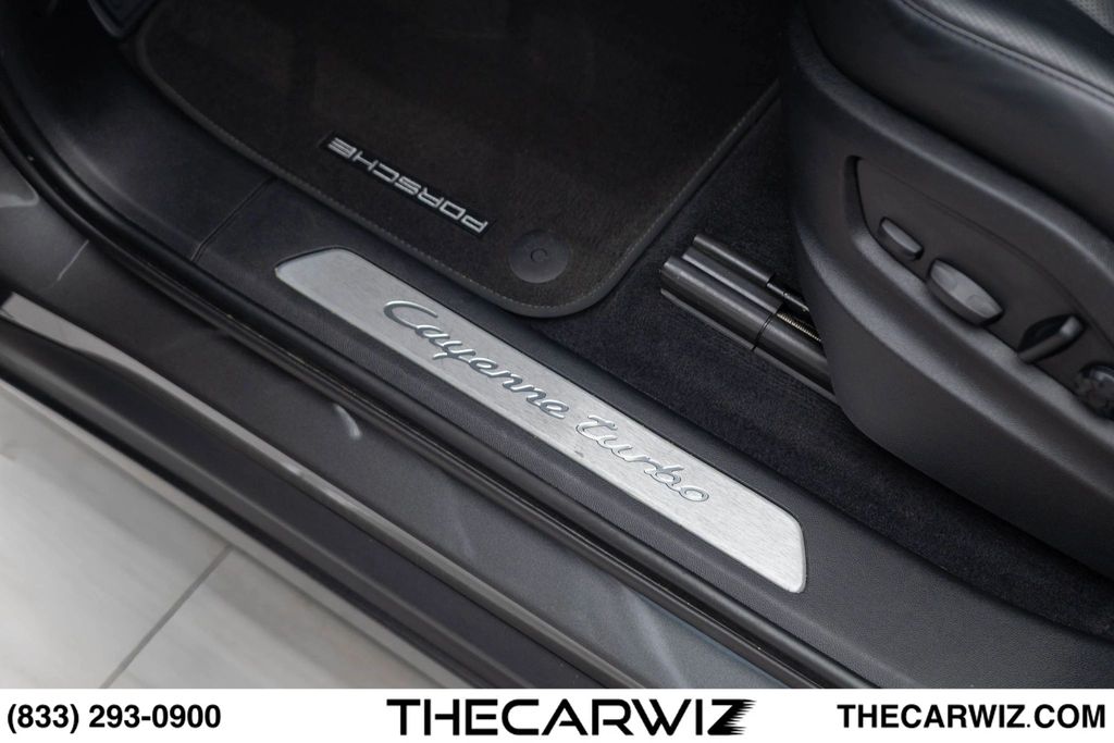 2023 Porsche Cayenne Coup Turbo - Photo 35