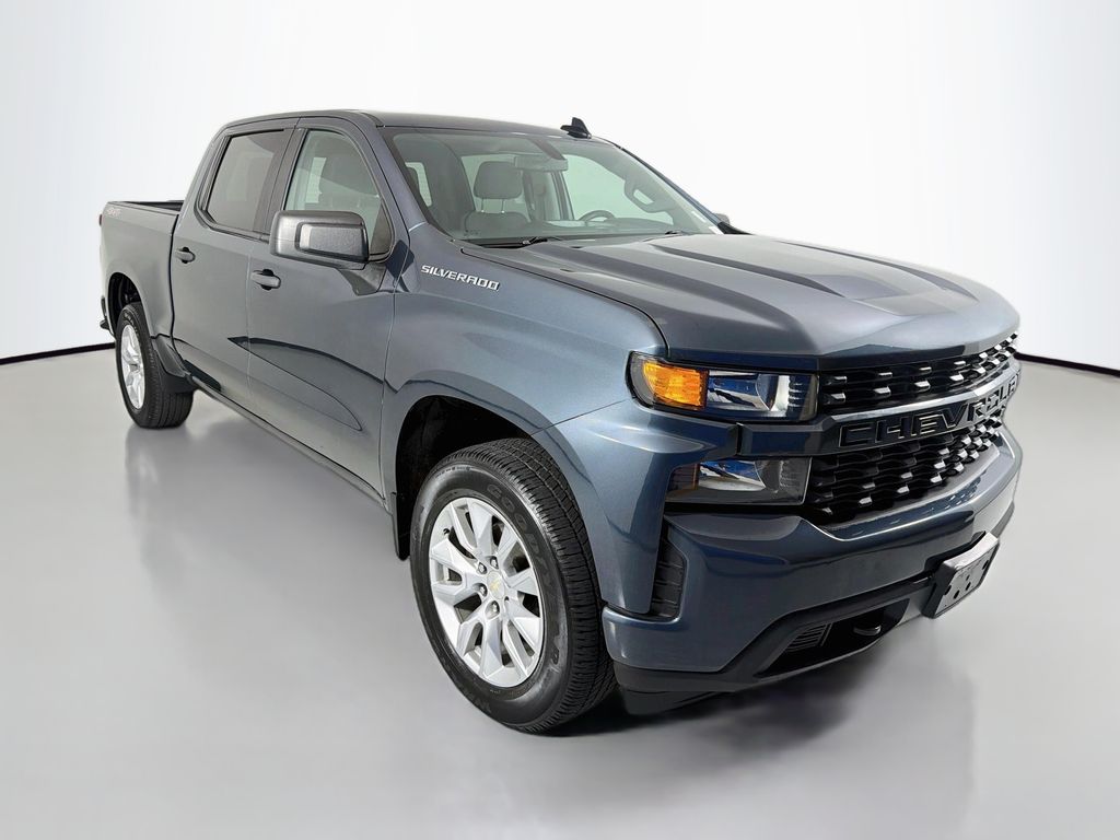 Shadow Gray Metallic 2020 Chevrolet Silverado 1500 Pickup Truck Four-Wheel Drive 6-Speed Automatic Overdrive