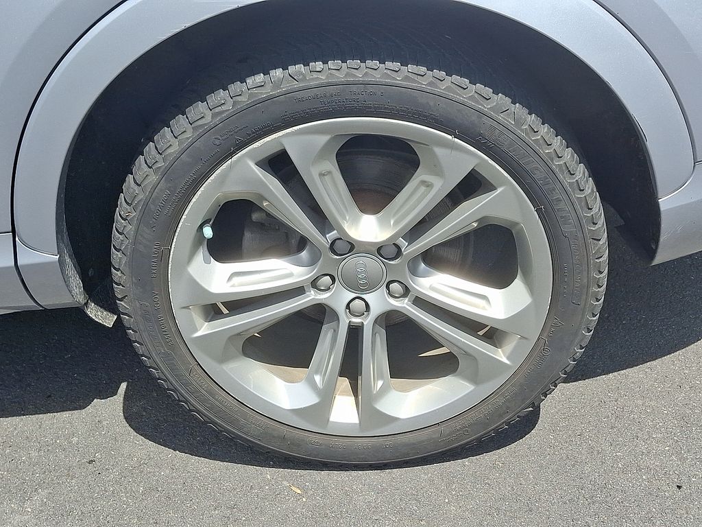 2016 Audi Q3 Prestige 9
