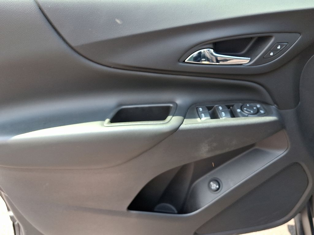 Thumbnail: 2021 Chevrolet Equinox - 13