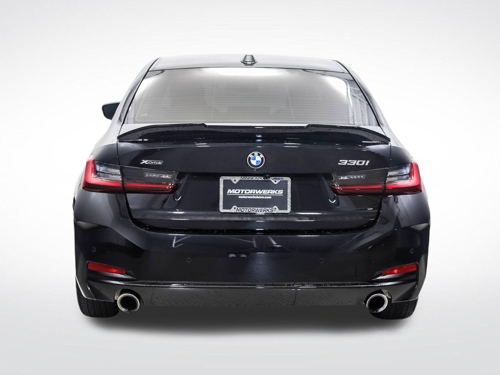 Thumbnail: 2024 BMW 3 Series - 4