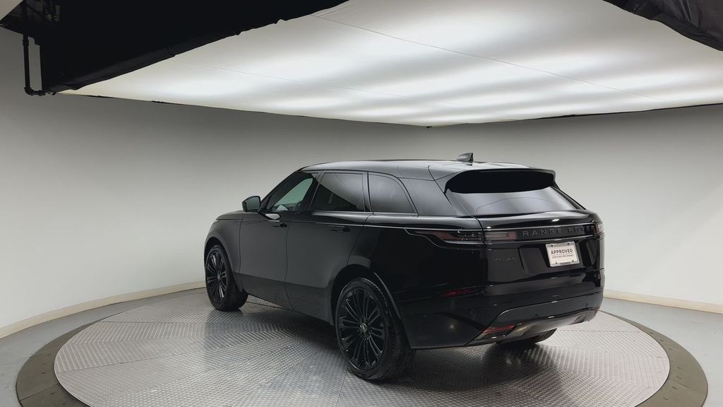 Thumbnail: 2026 Land Rover Range Rover Velar - 4