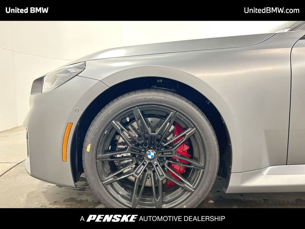 Thumbnail: 2025 BMW M2 - 10
