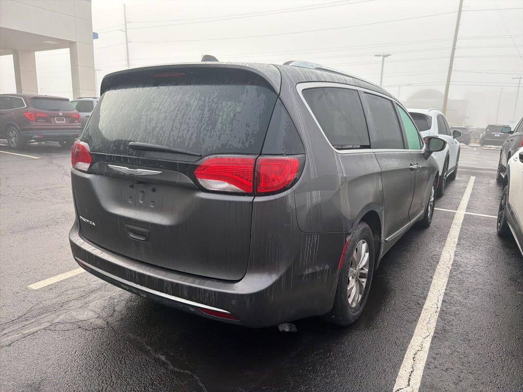Thumbnail: 2018 Chrysler Pacifica - 2