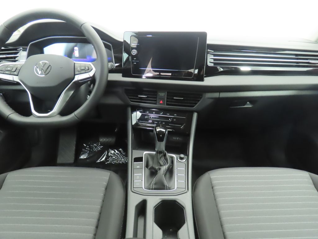 Thumbnail: 2025 Volkswagen Jetta - 14