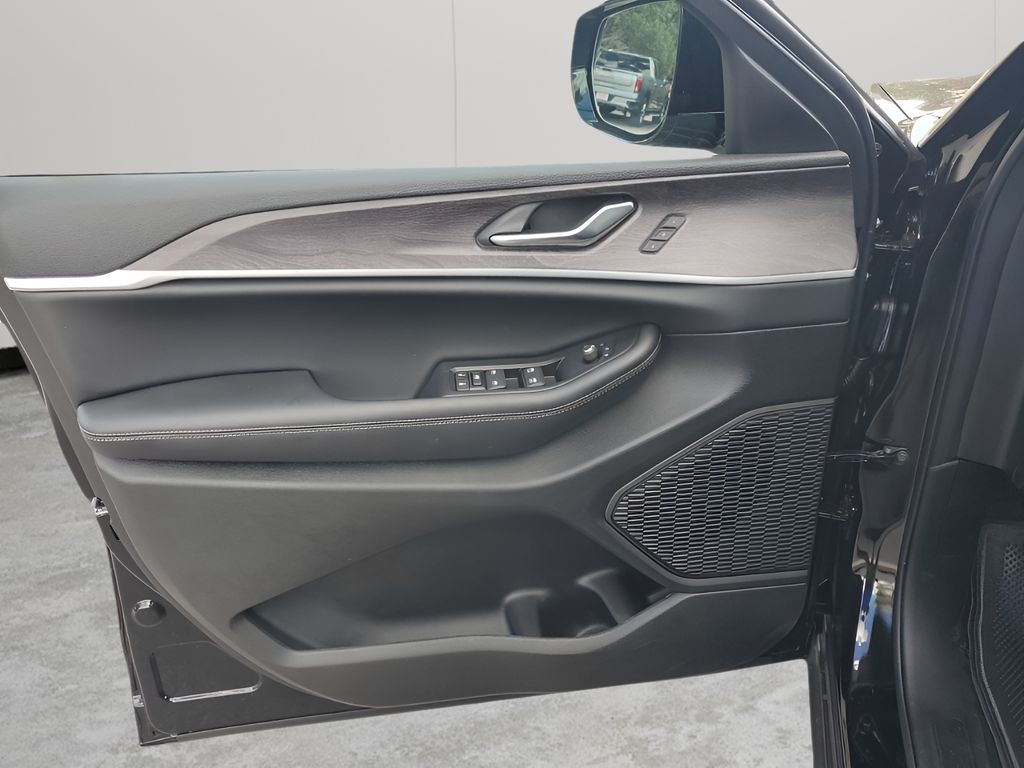 New Car 2025 Jeep Grand Cherokee L  Limited For Sale Under $40,000 In Austin, Texas