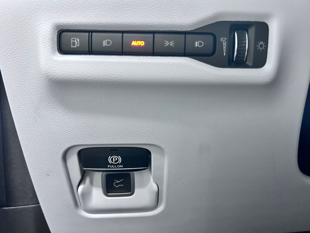 new 2026 Jeep Cherokee car, priced at $46,580