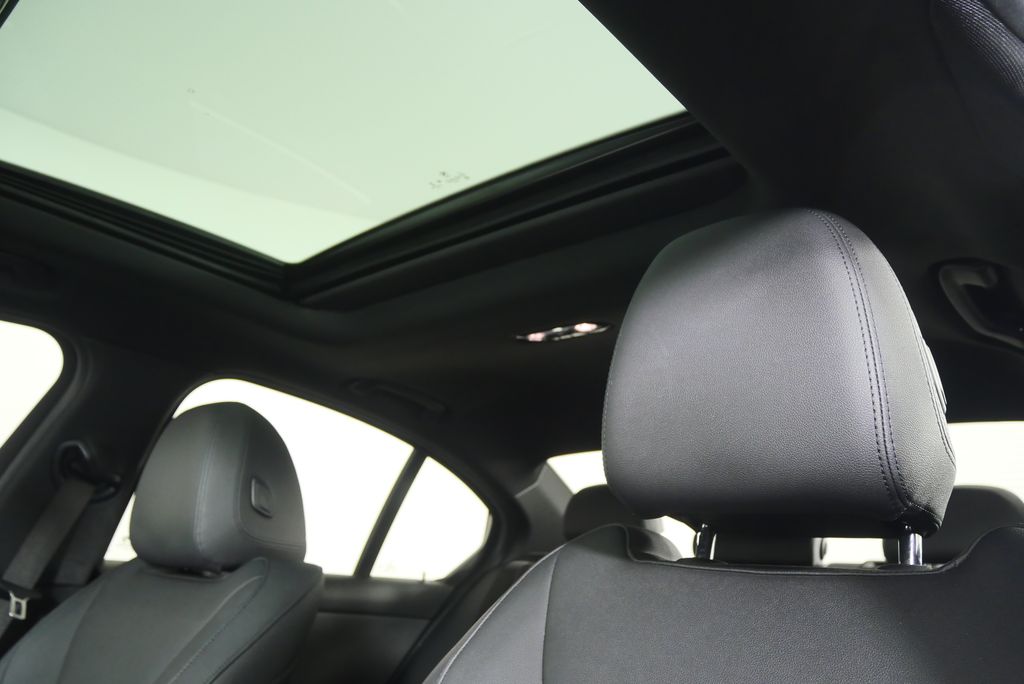 Thumbnail: 2021 BMW 3 Series - 12