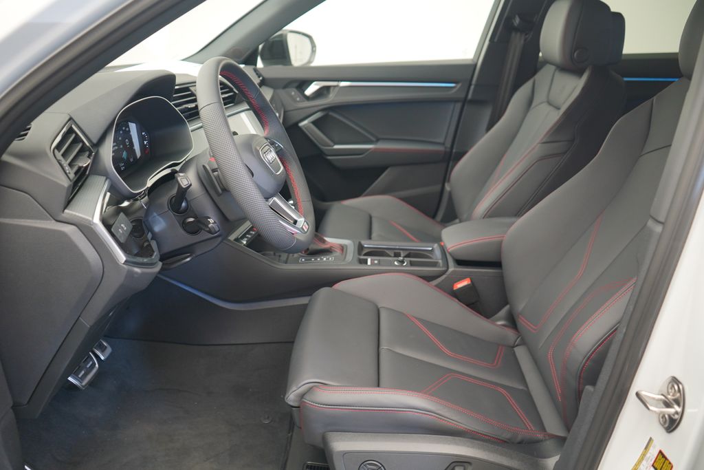 Thumbnail: 2025 Audi Q3 - 6