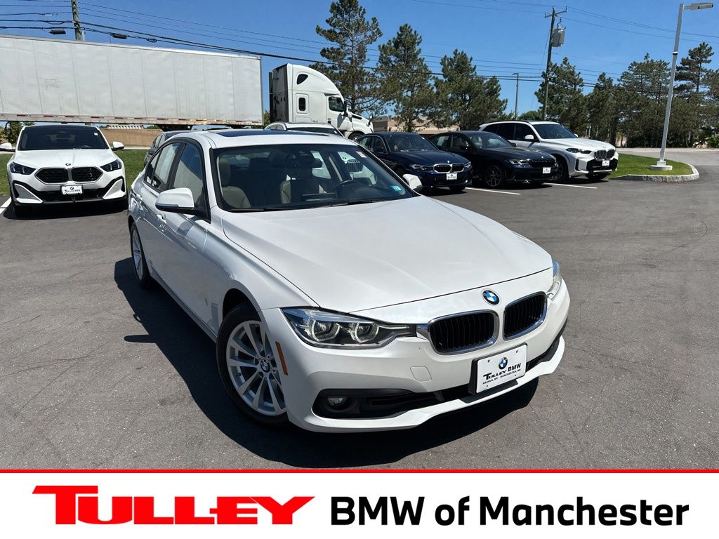 Mineral White Metallic 2018 BMW 3 Series 320i xDrive Sedan AWD Sedan All-Wheel Drive 8-Speed Automatic