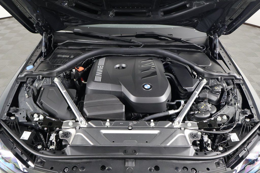 Thumbnail: 2026 BMW 4 Series - 10