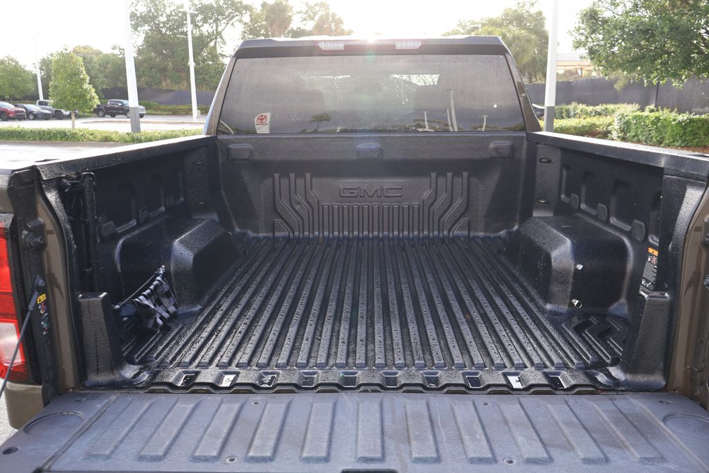 Thumbnail: 2023 GMC Sierra 1500 - 22