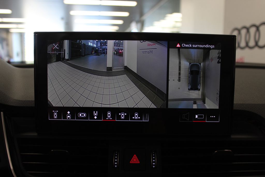 Thumbnail: 2023 Audi Q5 - 23